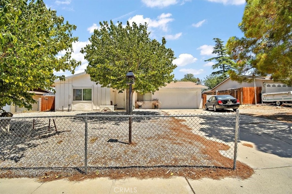 14417 Manzanita Rd, Victorville, CA 92395 - photo 1