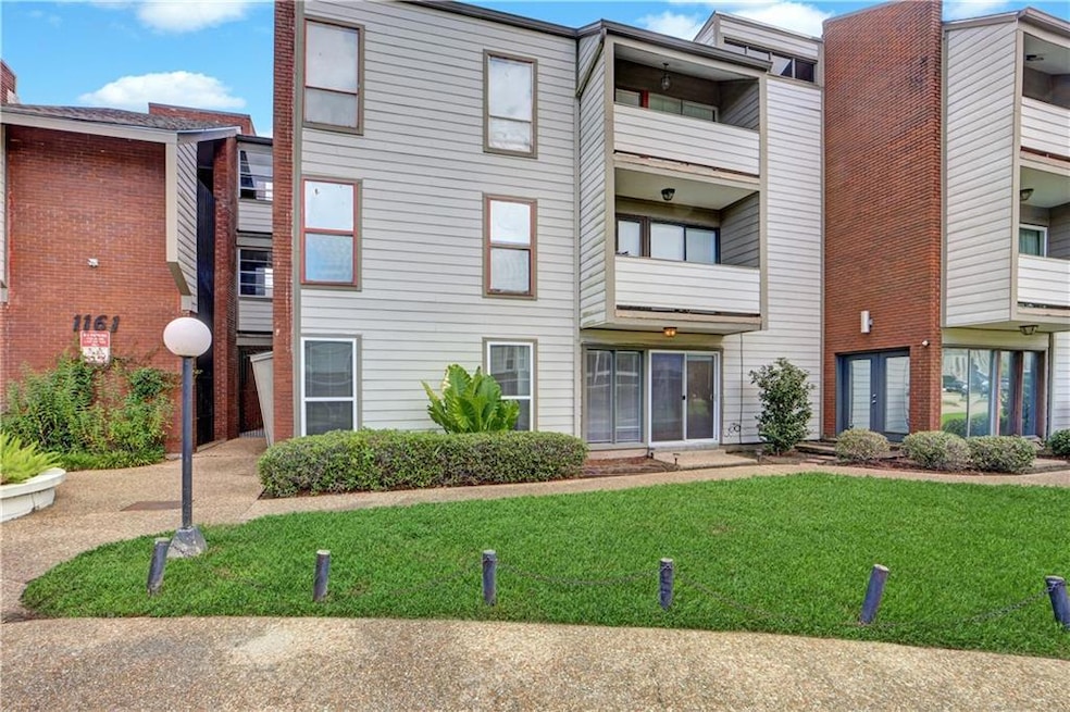 The Lake Condominiums unit 102, Metairie, LA 70005 - photo 1