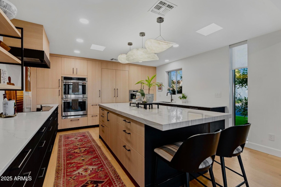 8749 E Vía de Dorado, Scottsdale, AZ 85258 - photo 1