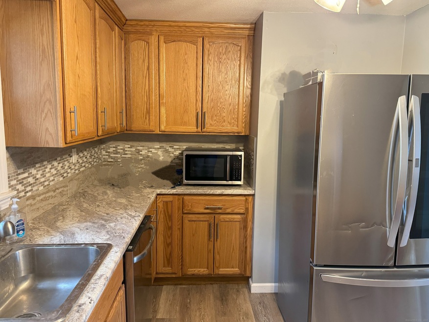 270 S Windham Rd unit 67, Willimantic, CT 06226 - photo 1