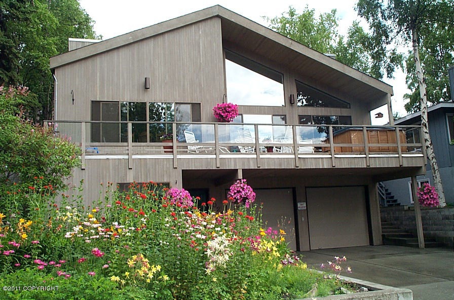 Front of 1029 W. 16th