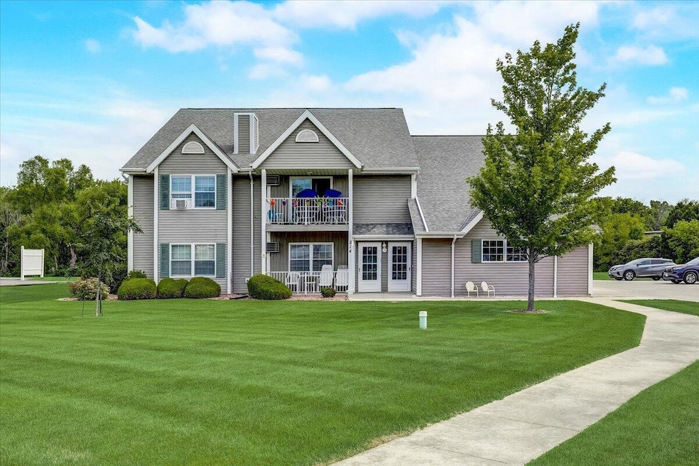 03-Minz Park Cir-003