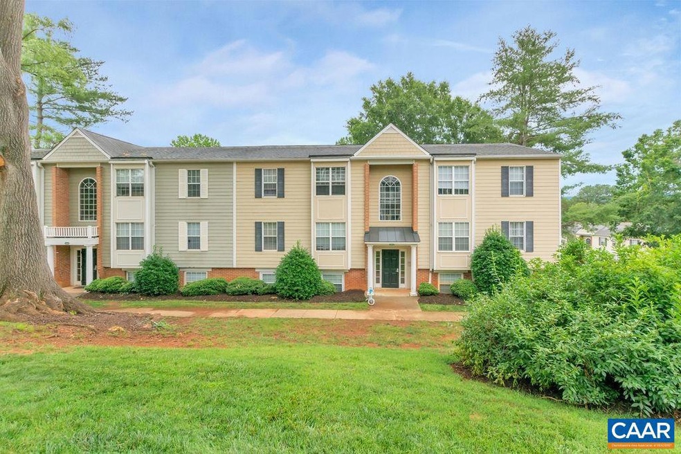 1242 Villa Ln unit E, Charlottesville, VA 22903 - photo 1