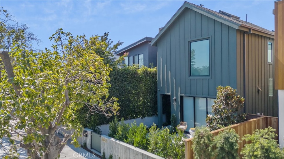 11825 Tennessee Ave, Los Angeles, CA 90064 - photo 1