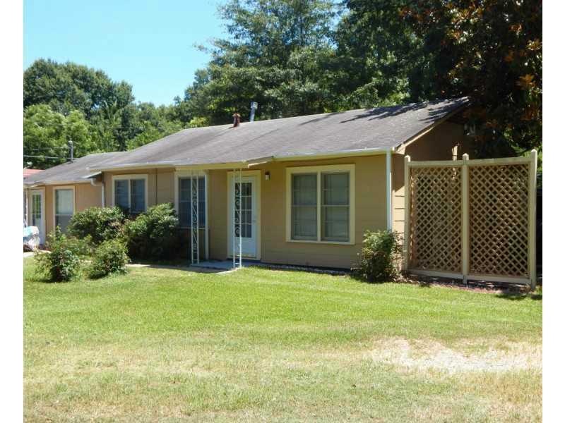 Facade/Exterior Front.