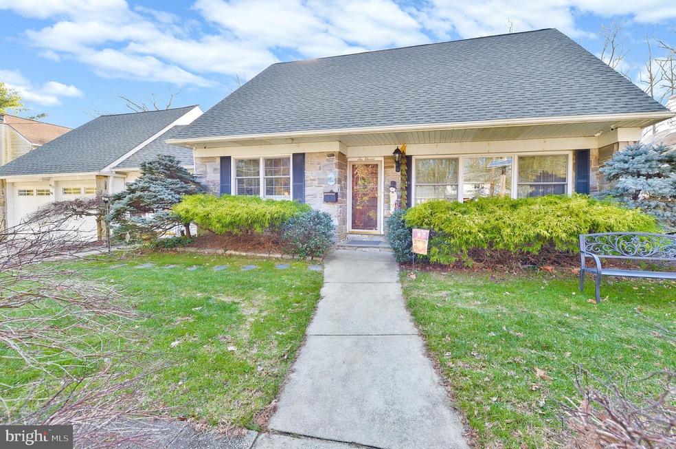 611 Cooper St, Woodbury, NJ 08096 - photo 1