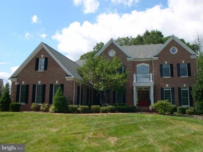 12814 Holly Grove Ct, Fairfax, VA 22033 - photo 1