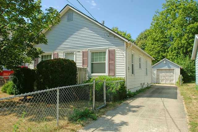 1900 Searle St, Des Moines, IA 50317 - photo 1