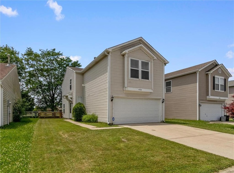 4526 Connaught West Dr, Plainfield, IN 46168 - photo 1