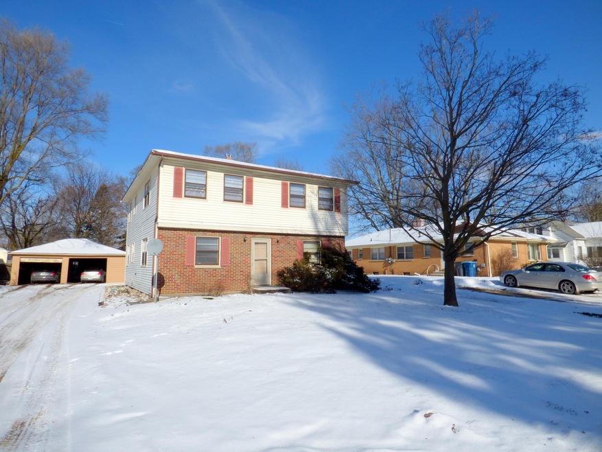 P1020192 2813 and 2821 for sale