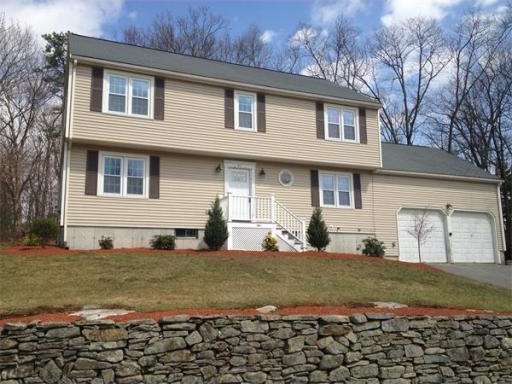 51 Hillando Dr, Shrewsbury, MA 01545 - photo 1