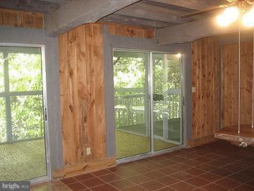 445 Grand View Dr, Luray, VA 22835 - photo 1