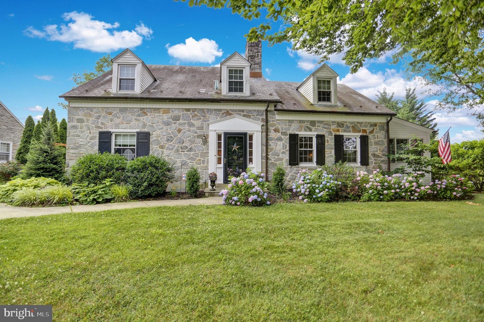 16 Maple Ave, Reading, PA 19607 - photo 1