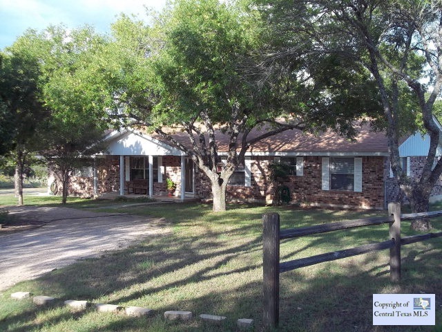 104 Edgemont Dr, San Marcos, TX 78666 - photo 1