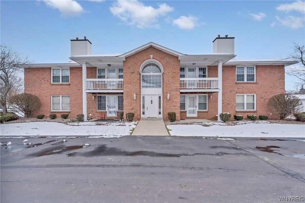 8 Appletree Ct Unit 4, Buffalo, NY 14227 MLS B1516486