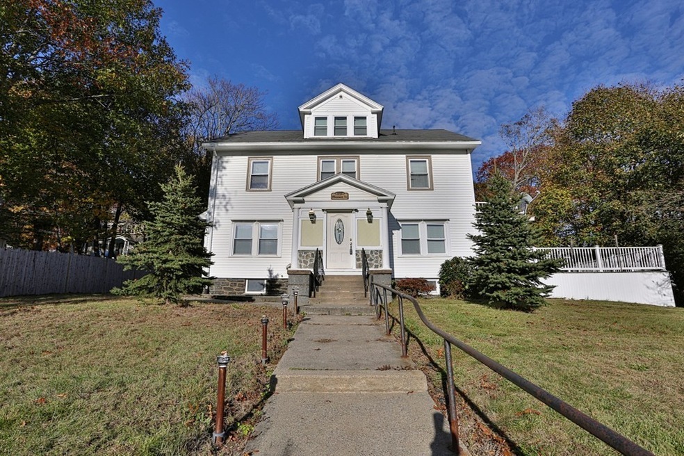 1011 Pleasant St, Worcester, MA 01602 - photo 1