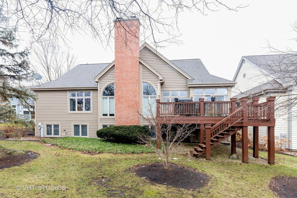 3 Pebble Beach Ct, Lake In the Hills, IL 60156 - photo 1