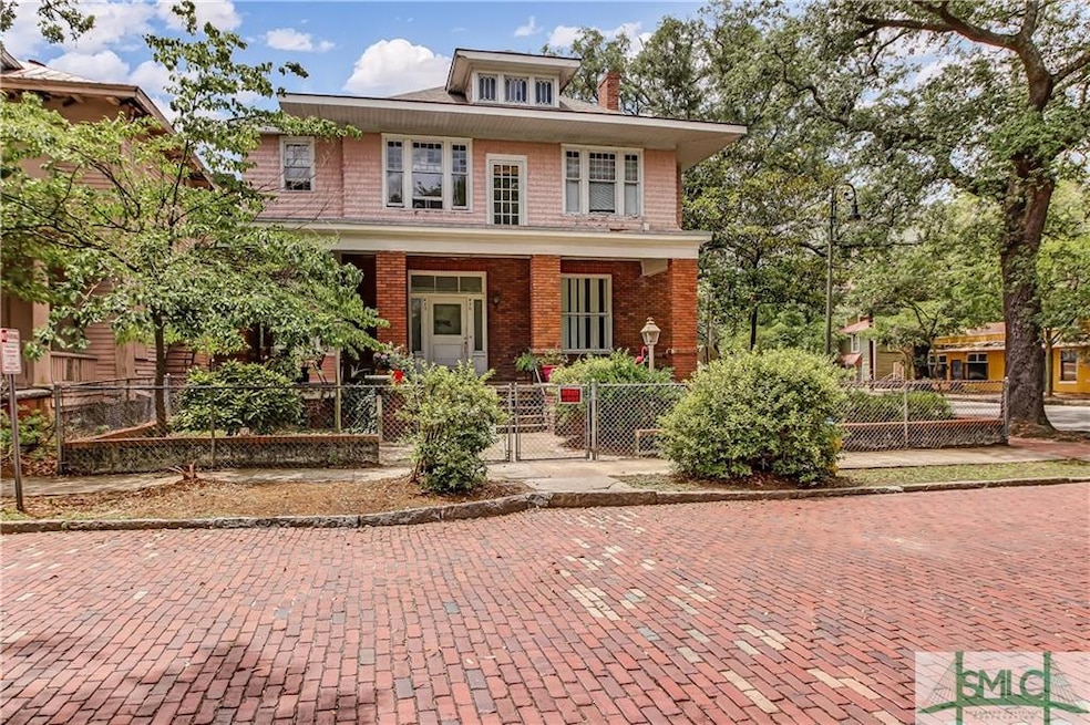 415 & 417 W 36th-Duplex