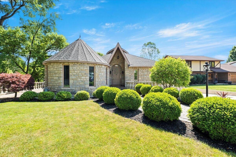 5726 Alfie Place, Columbus, OH 43213 - photo 1