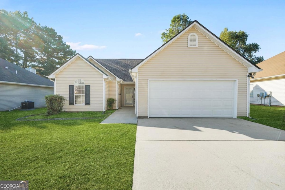 1406 Isleworth Cir unit 2, Atlanta, GA 30349 - photo 1