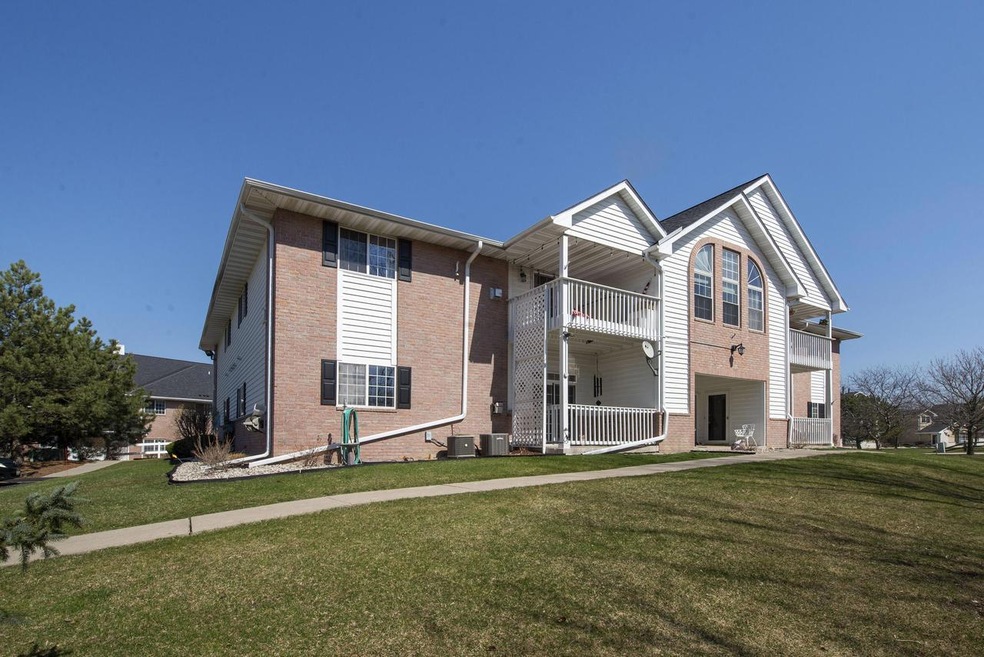 Parkway Meadows Exteriors_13