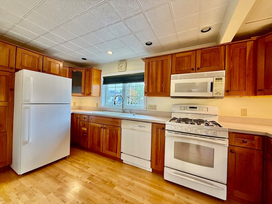 For Rent $2,400/month