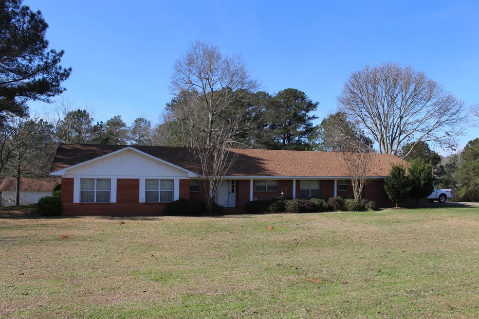 765 Hoy Road North