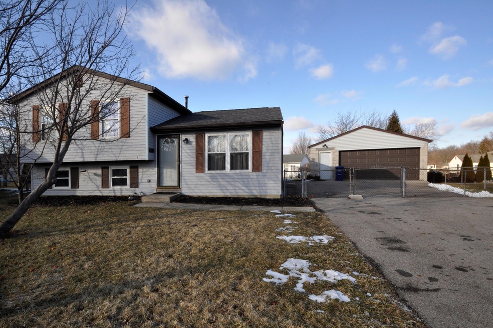 5290 Silverberry Ct