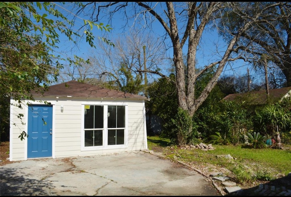 4839 Ventura Ln unit B, Houston, TX 77021 - photo 1