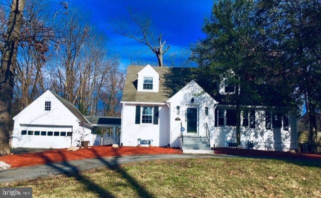 9001 Tuckerman Ln, Potomac, MD 20854 - photo 1