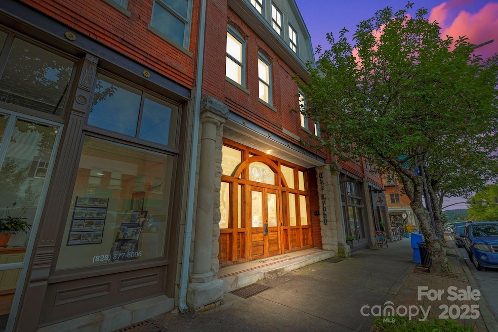 Under Contract $535,000