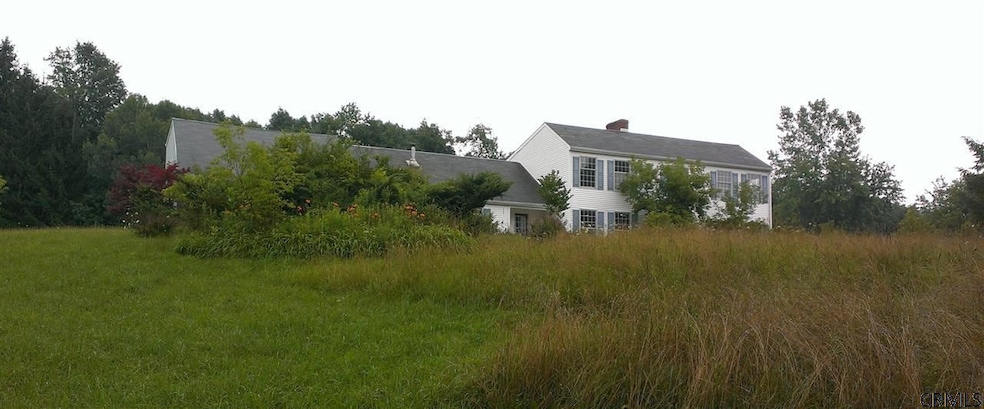 24 Dusenberry Ln, Troy, NY 12180 - photo 1