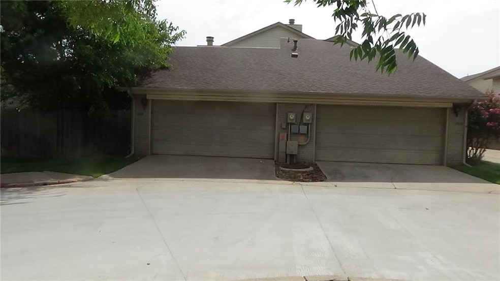 11418 Benttree Cir, Oklahoma City, OK 73120 - photo 1