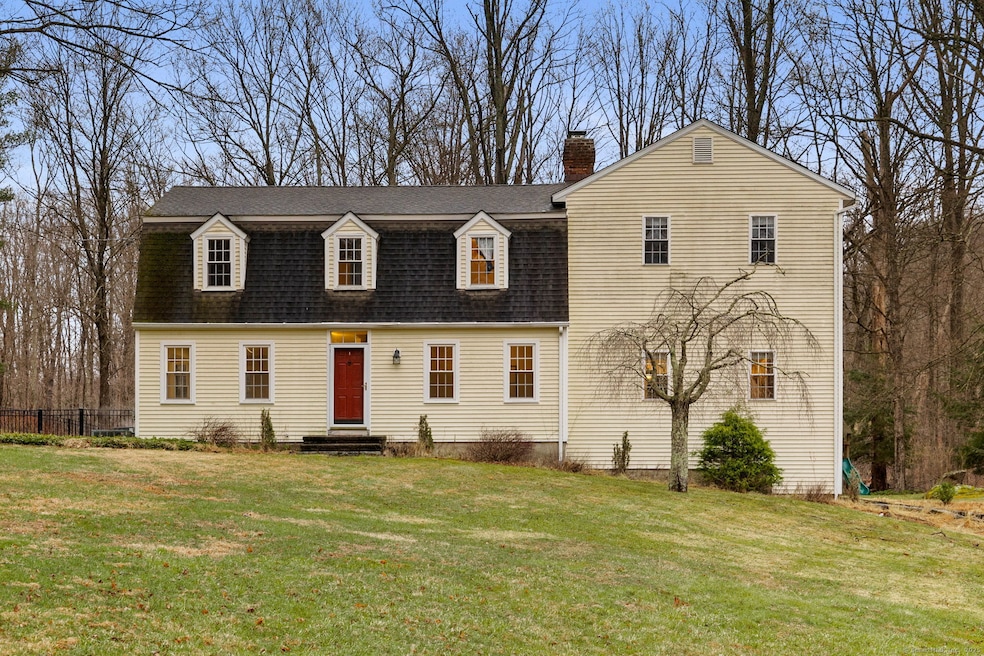 19 Tamarack Rd, Newtown, CT 06470 - photo 1