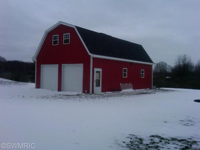 2724 72nd St SW, Byron Center, MI 49315 - photo 1