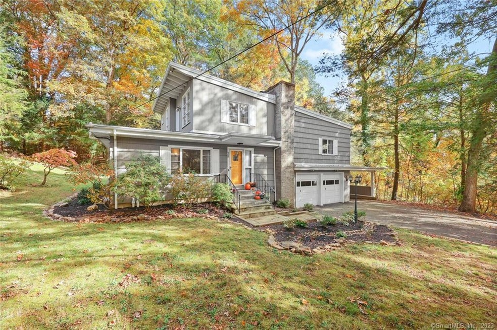 Welcome to 38 Hemlock Trail in Trumbull, CT!