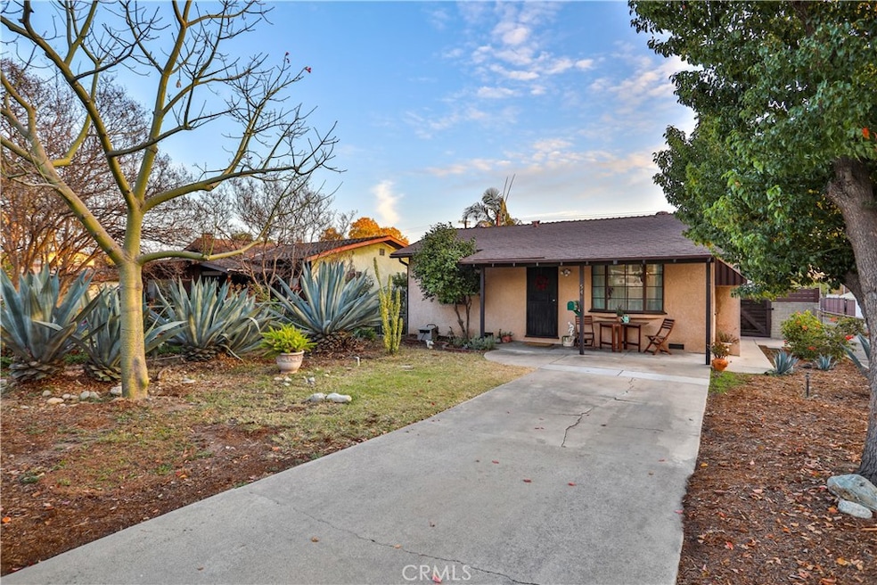 548 E Pine St, Upland, CA 91786 - photo 1