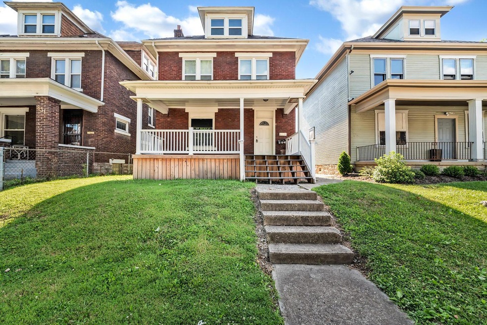 827 S 22nd St_27-SMALL