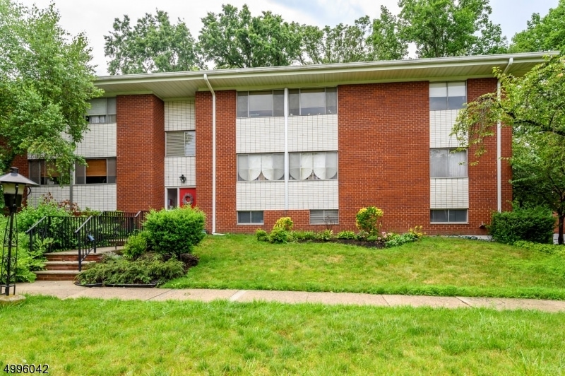 65 Leland Ave unit b, Plainfield, NJ 07062 - photo 1