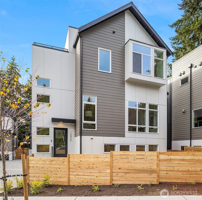 10827 11th Ave NE, Seattle, WA 98125 - photo 1
