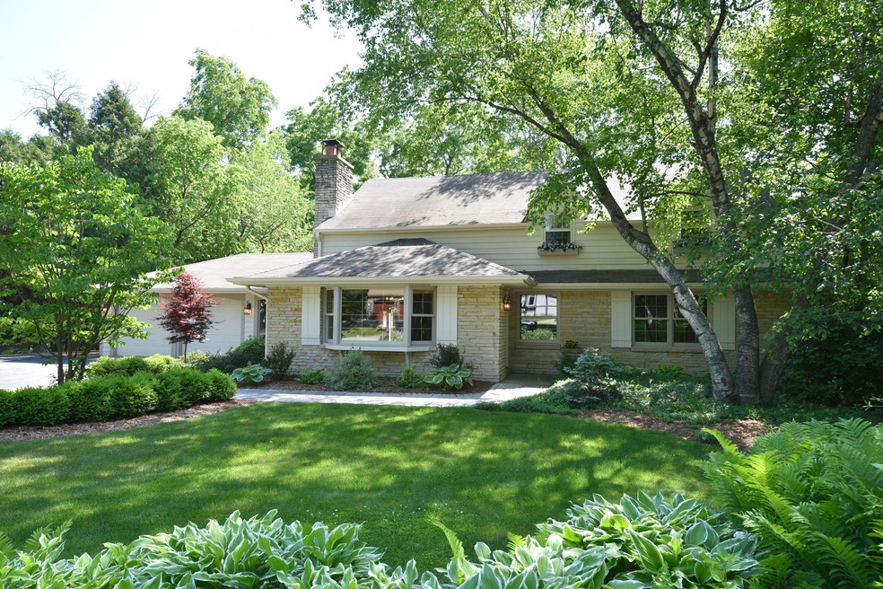 1040 Lower Ridgeway