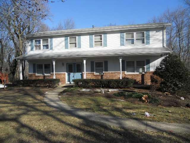 130 Schweizer Ln, Bardonia, NY 10954 - photo 1