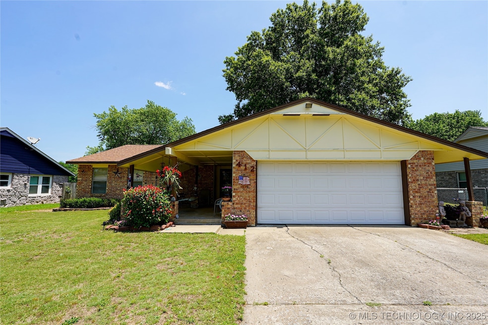 412 Fenwick Place, Muskogee, OK 74403 - photo 1