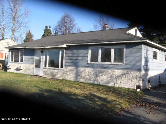 1911 Lake Otis -Front Ext