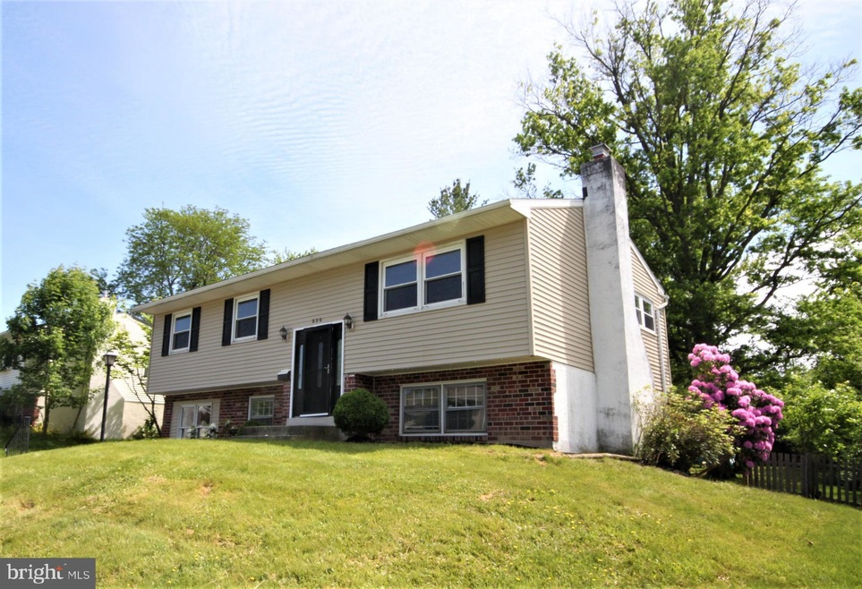 820 Gettysburg Dr, Lansdale, PA 19446 - photo 1