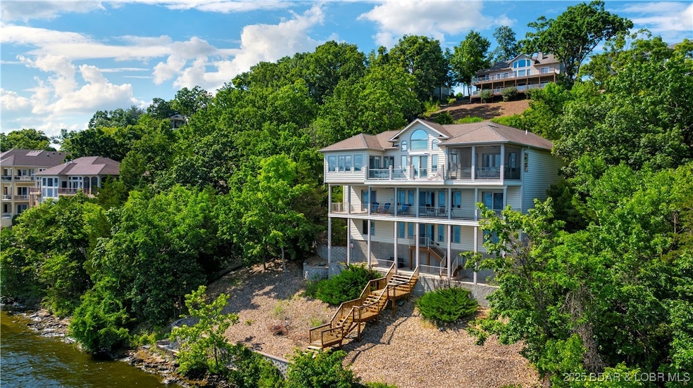 Welcome to 1129 Beacon Pointe Circle