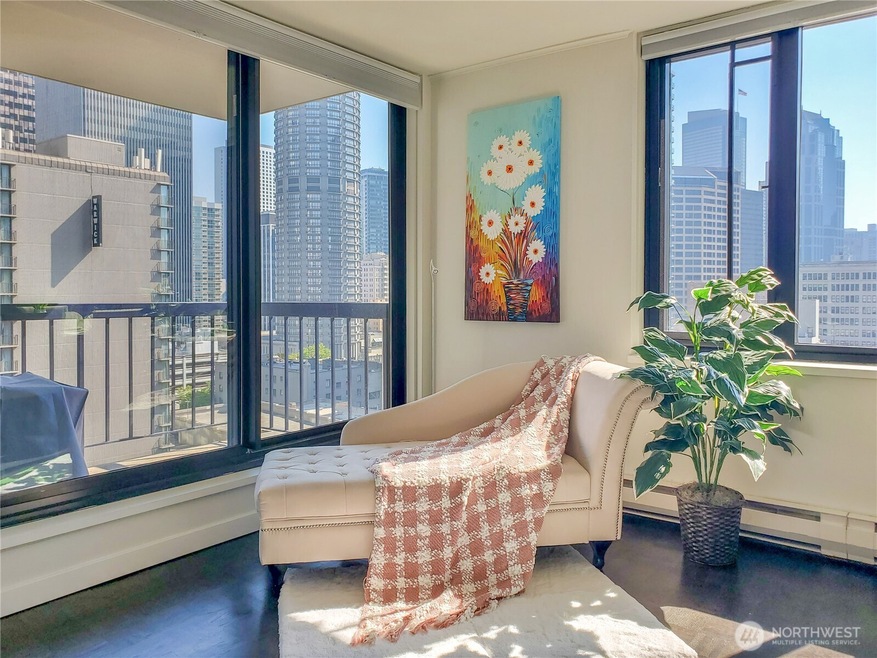 Royal Crest unit 1206, Seattle, WA 98121 - photo 1