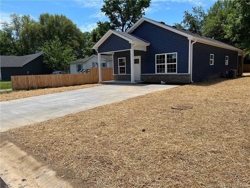 217 Myrtle St, Jeffersonville, IN 47130 - photo 1