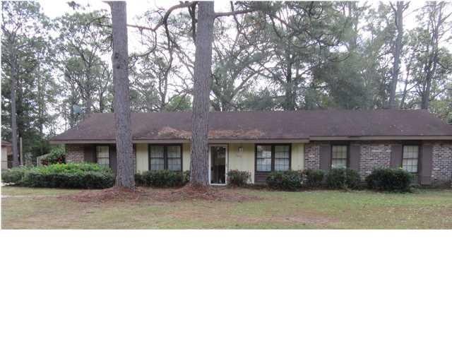 Great house on a large lot and very conveniently l