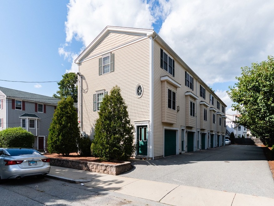 110 Chestnut St unit 3, Waltham, MA 02453 - photo 1